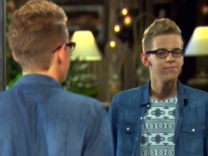 Beauty-and-the-Geek-Reveal-Mirror